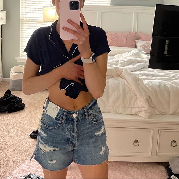 Aero 90’s high rise cut off Jean shorts 4” - Picture 2 of 8